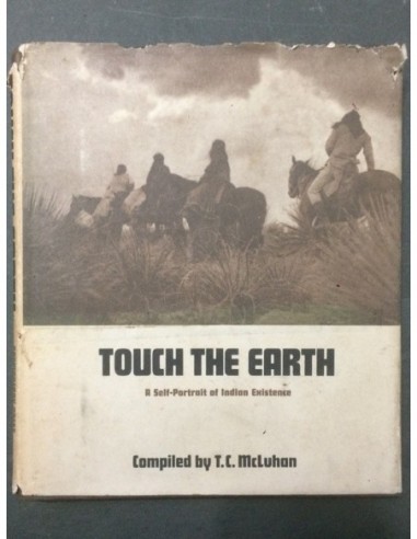 Touch the earth Usado
