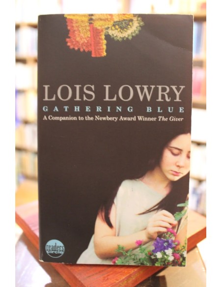Gathering blue (inglés) (Usado) Gathering blue (inglés) (Usado)